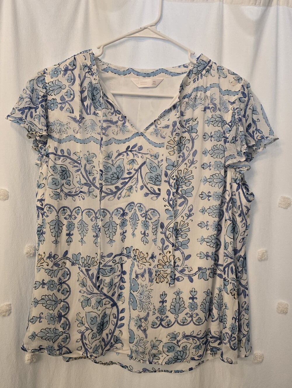 Lauren Conrad Light Blue Floral V-Neck Women's Top Xxl